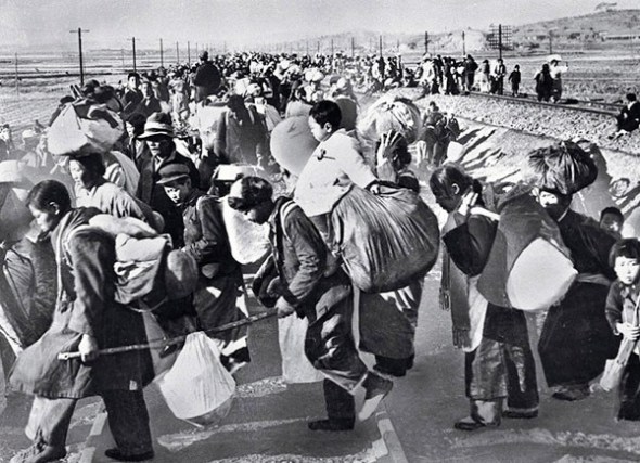 south-korean-refugees-mid-1950-1